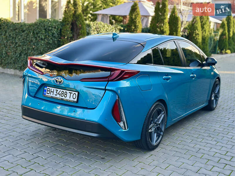 Хетчбек Toyota Prius 2022 в Одесі