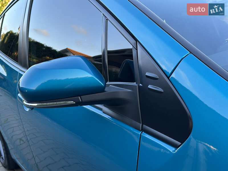 Хетчбек Toyota Prius 2022 в Одесі
