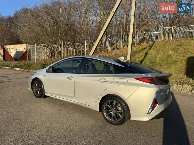 Хэтчбек Toyota Prius 2021 в Житомире фото 2 Хэтчбек Toyota Prius 2021 в Житомире
