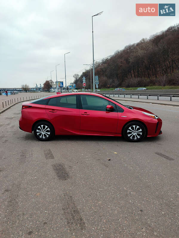 Хэтчбек Toyota Prius 2021 в Киеве фото 5 Хэтчбек Toyota Prius 2021 в Киеве