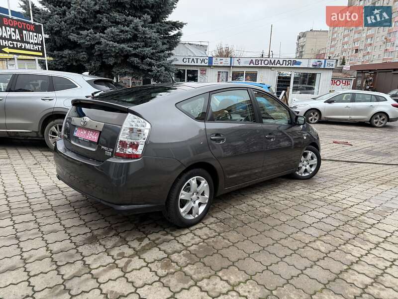Хэтчбек Toyota Prius 2007 в Луцке