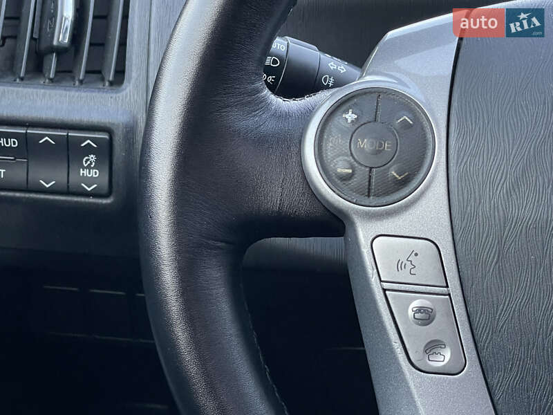 Хэтчбек Toyota Prius 2015 в Одессе