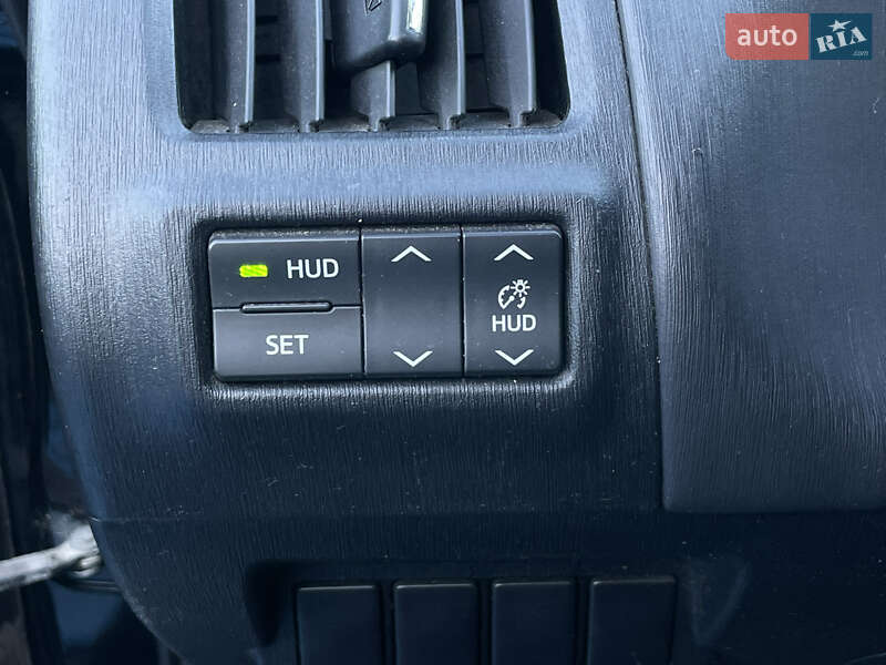 Хэтчбек Toyota Prius 2015 в Одессе