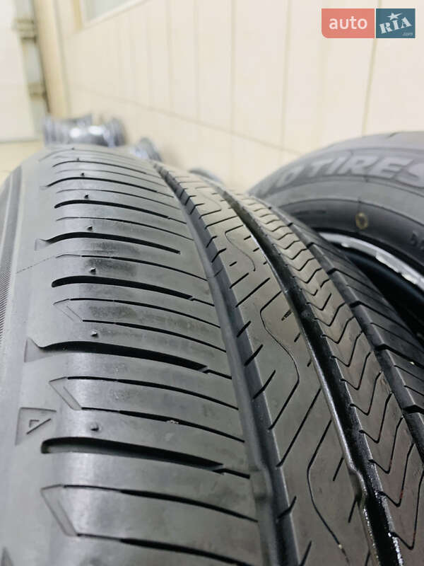 Хетчбек Toyota Prius 2024 в Одесі