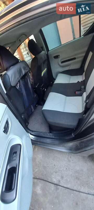 Хетчбек Toyota Prius 2012 в Києві фото 8 Хетчбек Toyota Prius 2012 в Києві