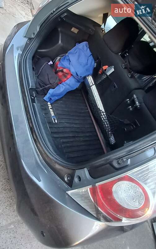 Хетчбек Toyota Prius 2012 в Києві фото 12 Хетчбек Toyota Prius 2012 в Києві