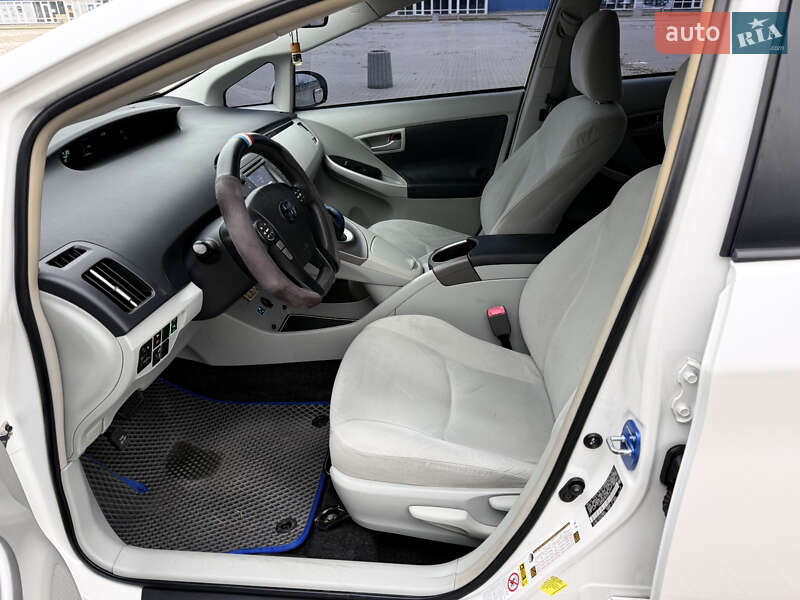 Хэтчбек Toyota Prius 2012 в Одессе