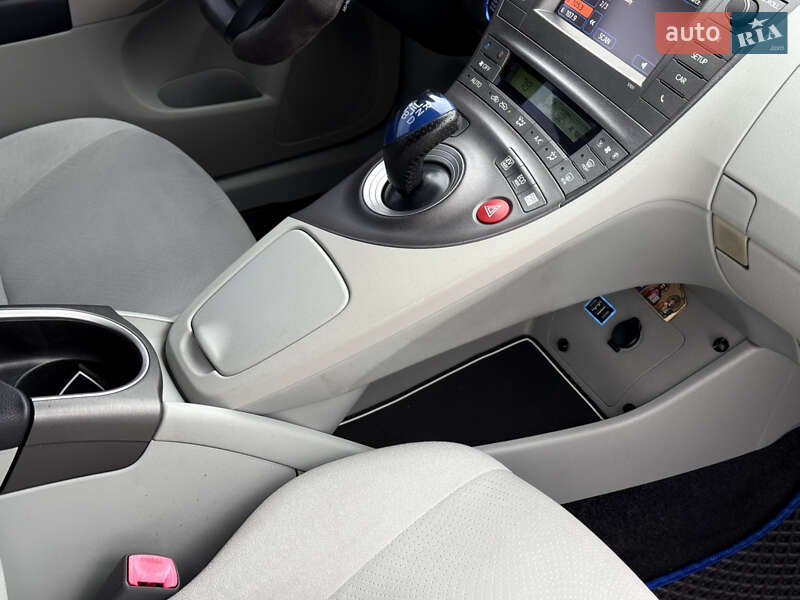 Хэтчбек Toyota Prius 2012 в Одессе