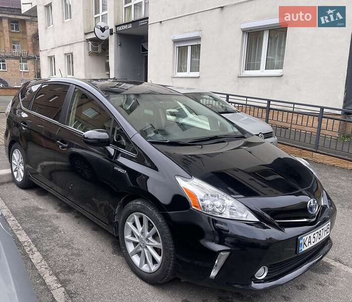Хэтчбек Toyota Prius 2013 в Киеве