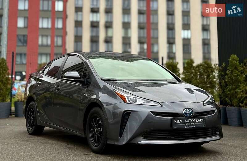 Хэтчбек Toyota Prius 2022 в Киеве