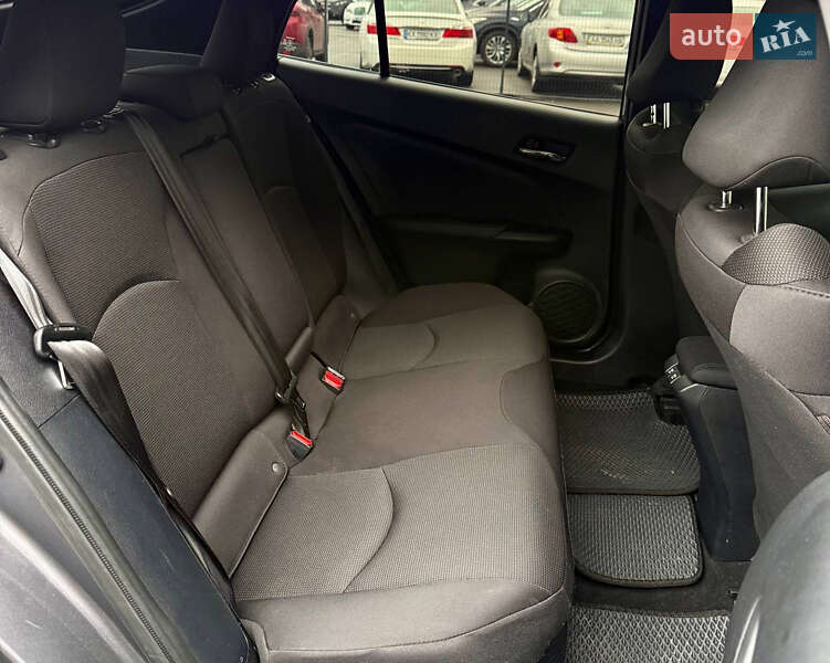 Хэтчбек Toyota Prius 2022 в Киеве