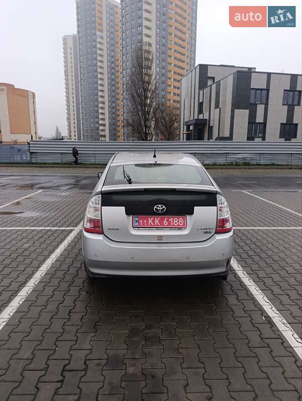 Хэтчбек Toyota Prius 2008 в Киеве