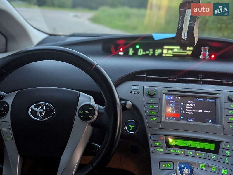 Хэтчбек Toyota Prius 2012 в Ровно