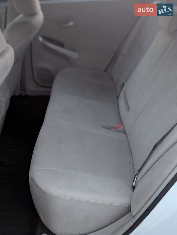 Хэтчбек Toyota Prius 2012 в Ровно