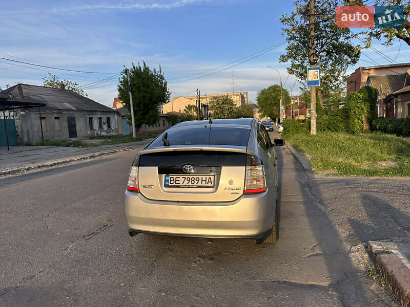 Хэтчбек Toyota Prius 2006 в Николаеве