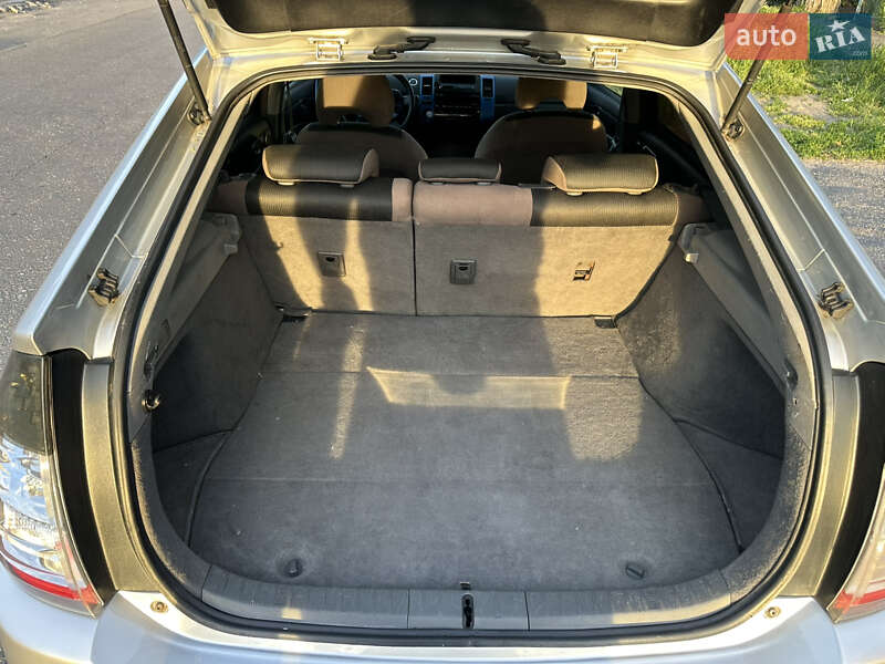 Хэтчбек Toyota Prius 2006 в Николаеве