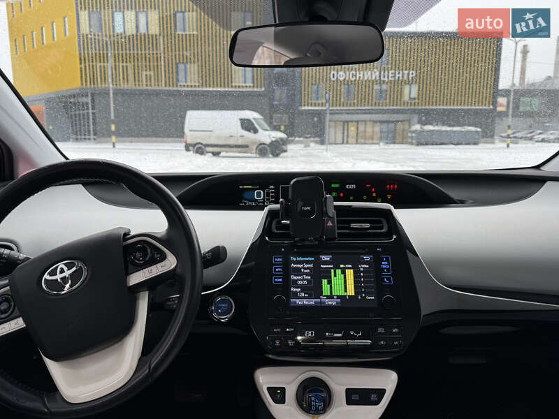 Хэтчбек Toyota Prius 2016 в Киеве