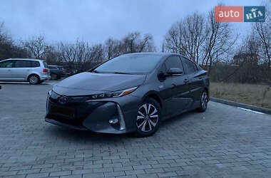 Хэтчбек Toyota Prius 2018 в Киеве