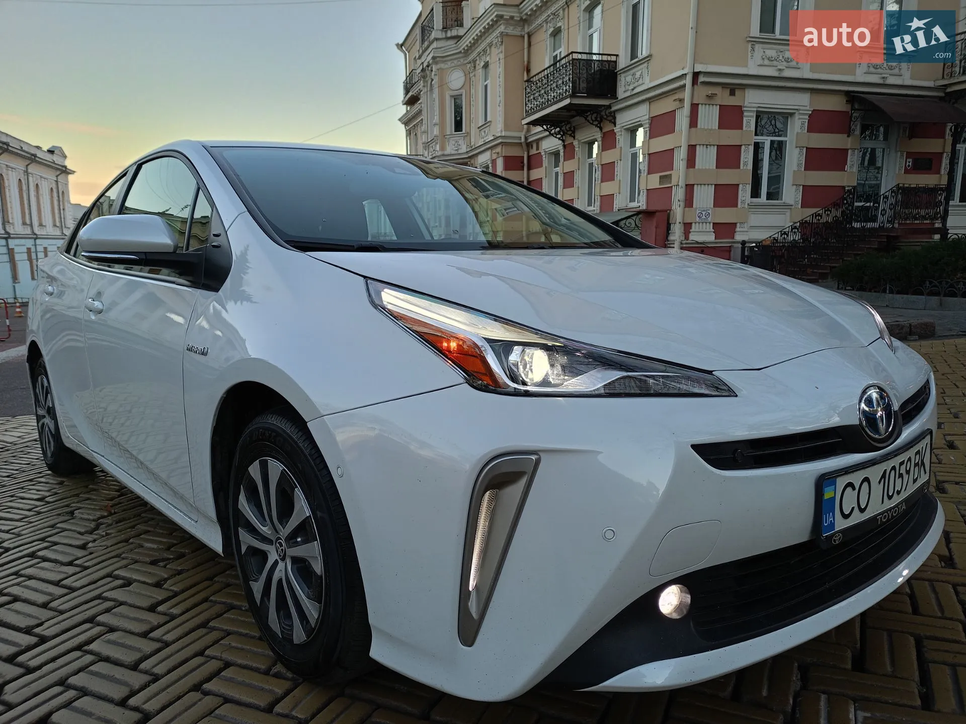 2022 Toyota Prius - фото 1