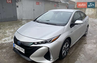 Хэтчбек Toyota Prius 2017 в Черновцах