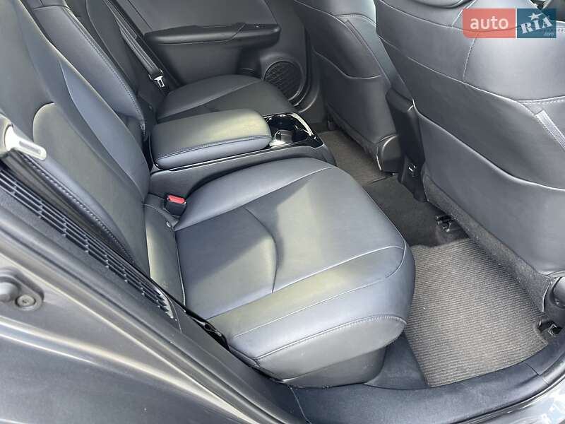 Хэтчбек Toyota Prius 2017 в Киеве фото 16 Хэтчбек Toyota Prius 2017 в Киеве