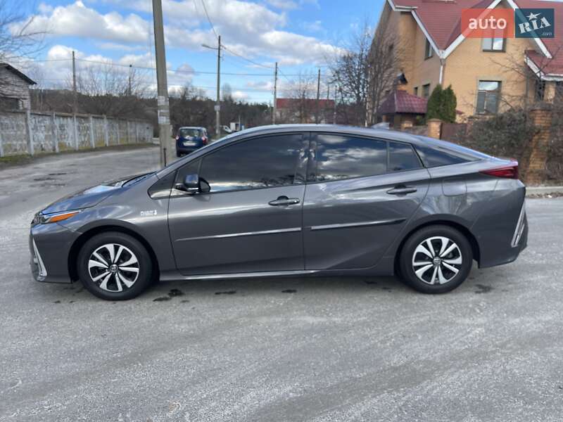 Хэтчбек Toyota Prius 2017 в Киеве фото 27 Хэтчбек Toyota Prius 2017 в Киеве