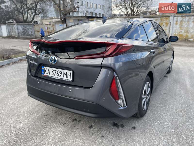 Хэтчбек Toyota Prius 2017 в Киеве фото 36 Хэтчбек Toyota Prius 2017 в Киеве