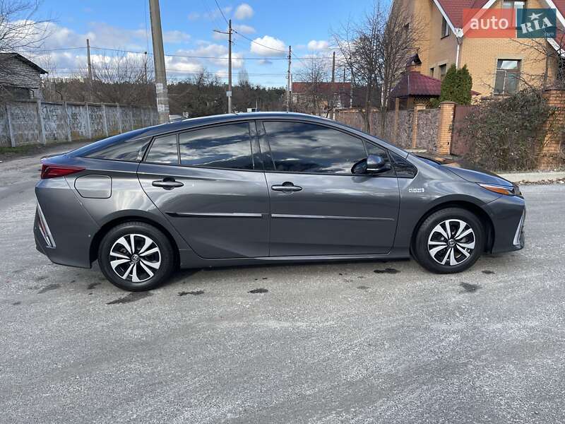 Хэтчбек Toyota Prius 2017 в Киеве фото 56 Хэтчбек Toyota Prius 2017 в Киеве
