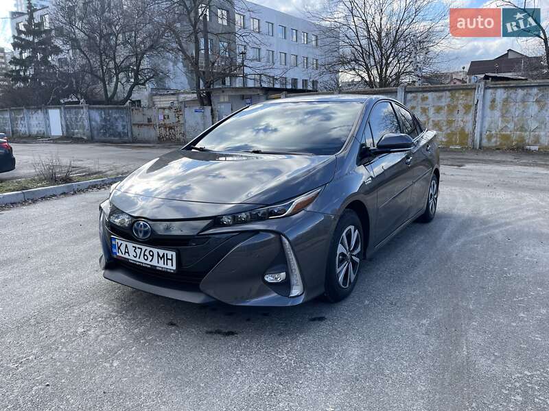 Хэтчбек Toyota Prius 2017 в Киеве фото 60 Хэтчбек Toyota Prius 2017 в Киеве