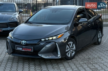 Хэтчбек Toyota Prius 2021 в Киеве