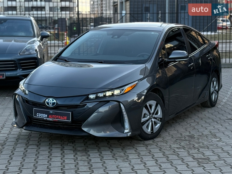 Toyota Prius 2021