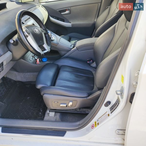 Хетчбек Toyota Prius 2010 в Кременчуці фото 7 Хетчбек Toyota Prius 2010 в Кременчуці