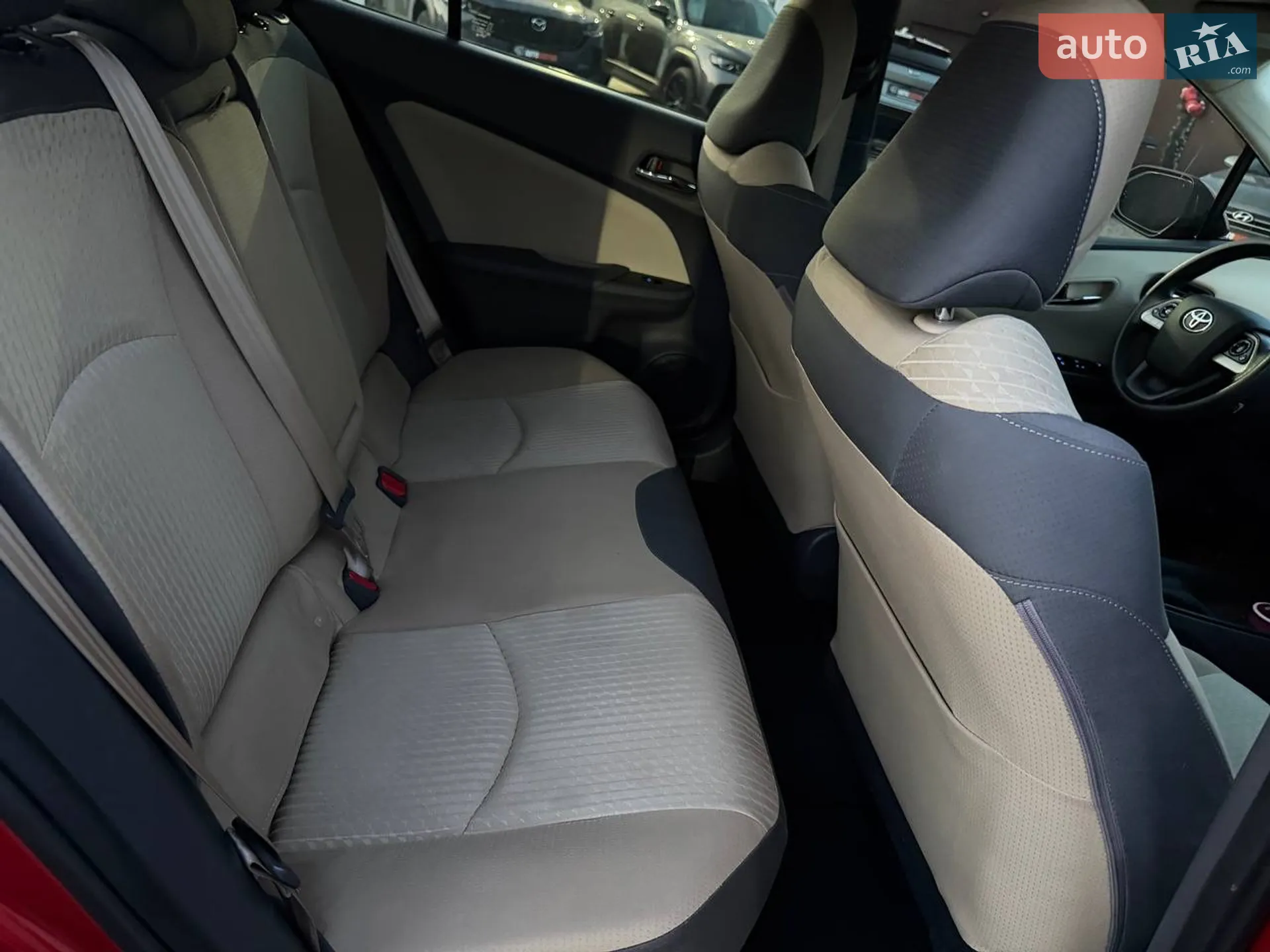 2016 Toyota Prius - мініатюра 35