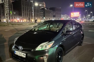 Хэтчбек Toyota Prius 2013 в Киеве