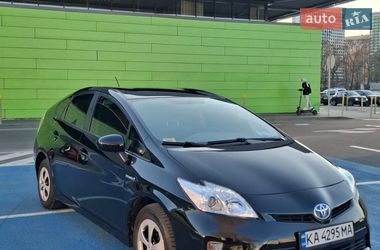Хэтчбек Toyota Prius 2013 в Киеве