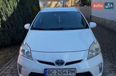 Хетчбек Toyota Prius 2015 в Львові