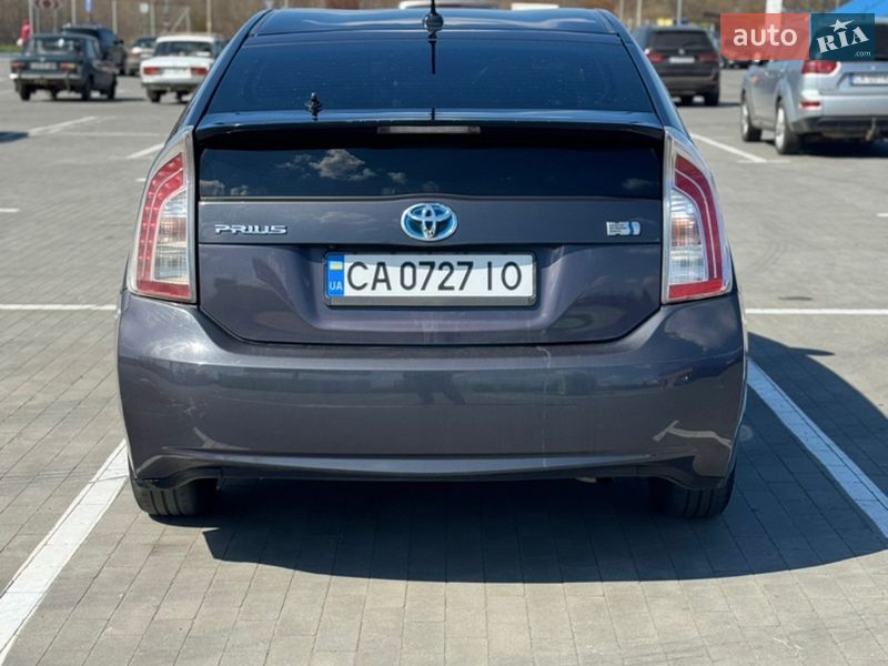 Хетчбек Toyota Prius 2013 в Умані