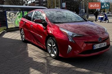 Хэтчбек Toyota Prius 2017 в Киеве