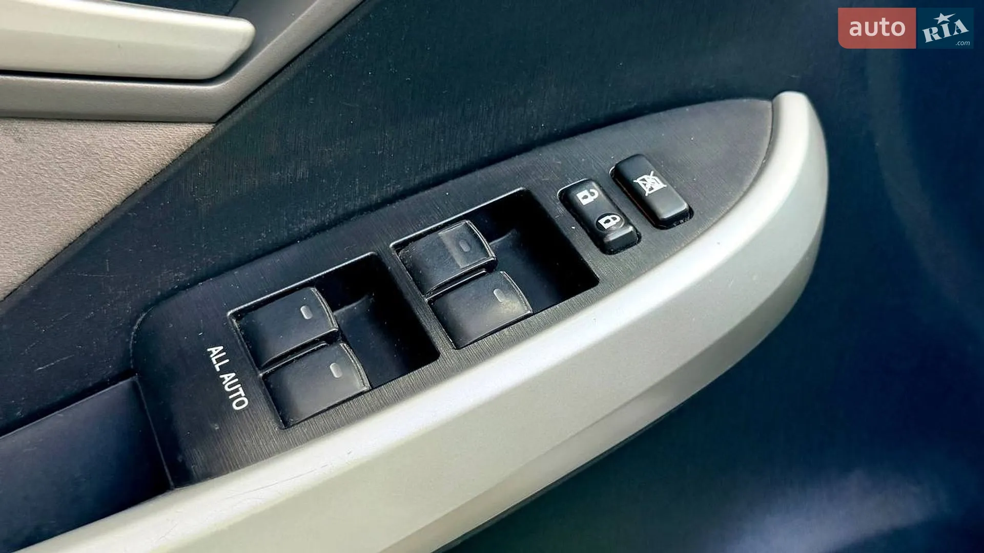 2015 Toyota Prius - мініатюра 20