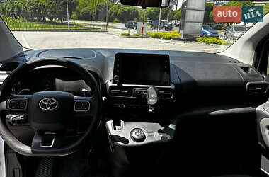 Минивэн Toyota Proace City 2021 в 