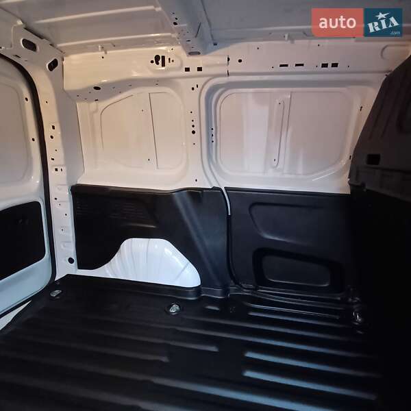 Вантажний фургон Toyota Proace City 2022 в Житомирі