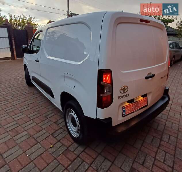 Вантажний фургон Toyota Proace City 2022 в Житомирі