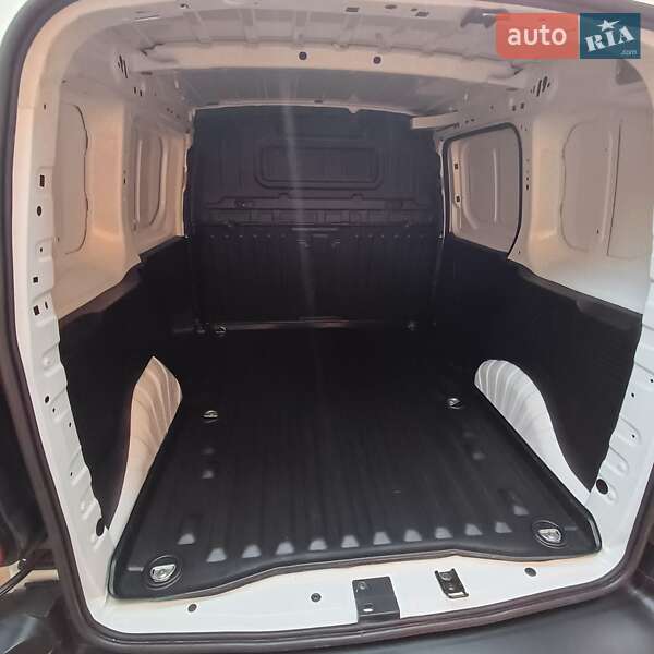 Вантажний фургон Toyota Proace City 2022 в Житомирі