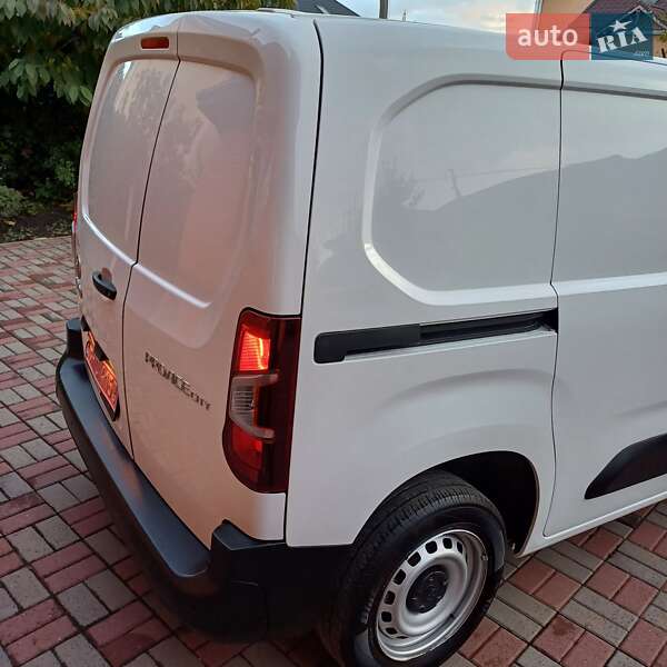 Вантажний фургон Toyota Proace City 2022 в Житомирі