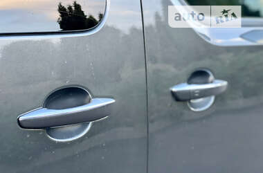 Минивэн Toyota Proace Verso 2022 в 