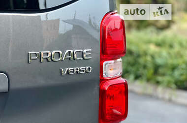 Минивэн Toyota Proace Verso 2022 в 