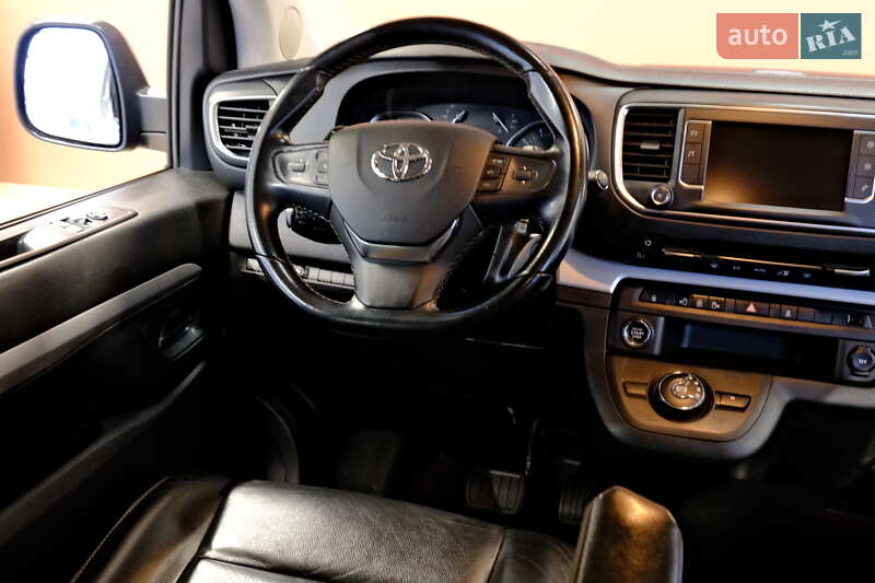 Мінівен Toyota Proace Verso 2022 в Одесі