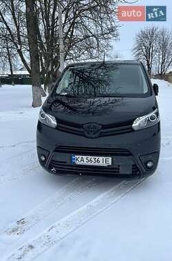 Минивэн Toyota Proace Verso 2022 в Киеве