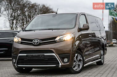 Мінівен Toyota Proace 2018 в Львові