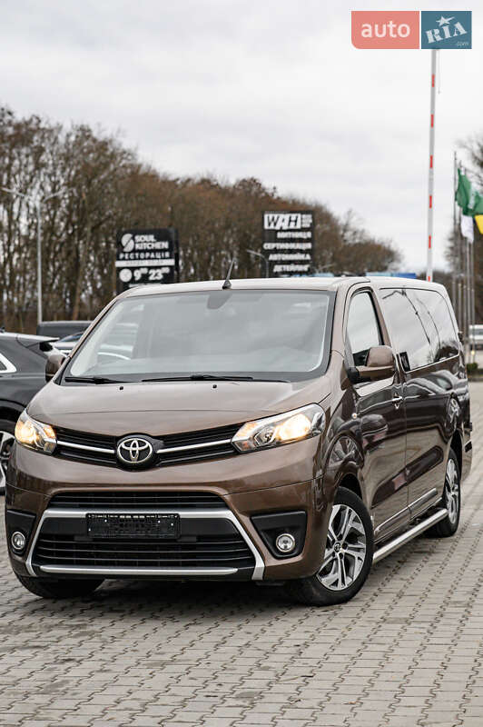 Мінівен Toyota Proace 2018 в Львові
